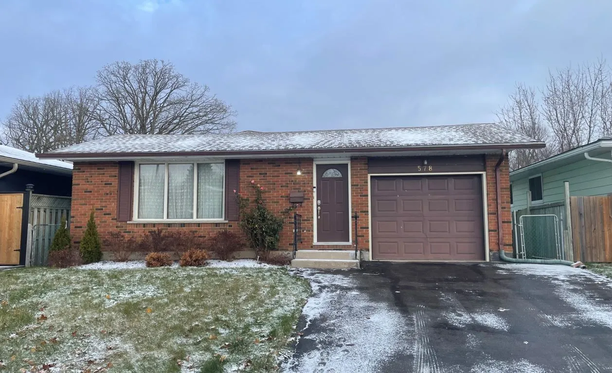 578 Dogwood Lane, Waterloo, ON N2L 4X9