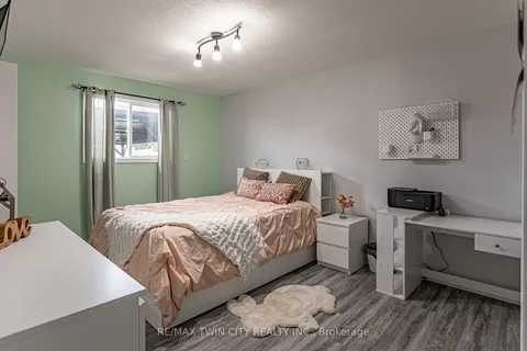 174 Bond St, Ingersoll, ON N5C 3B1