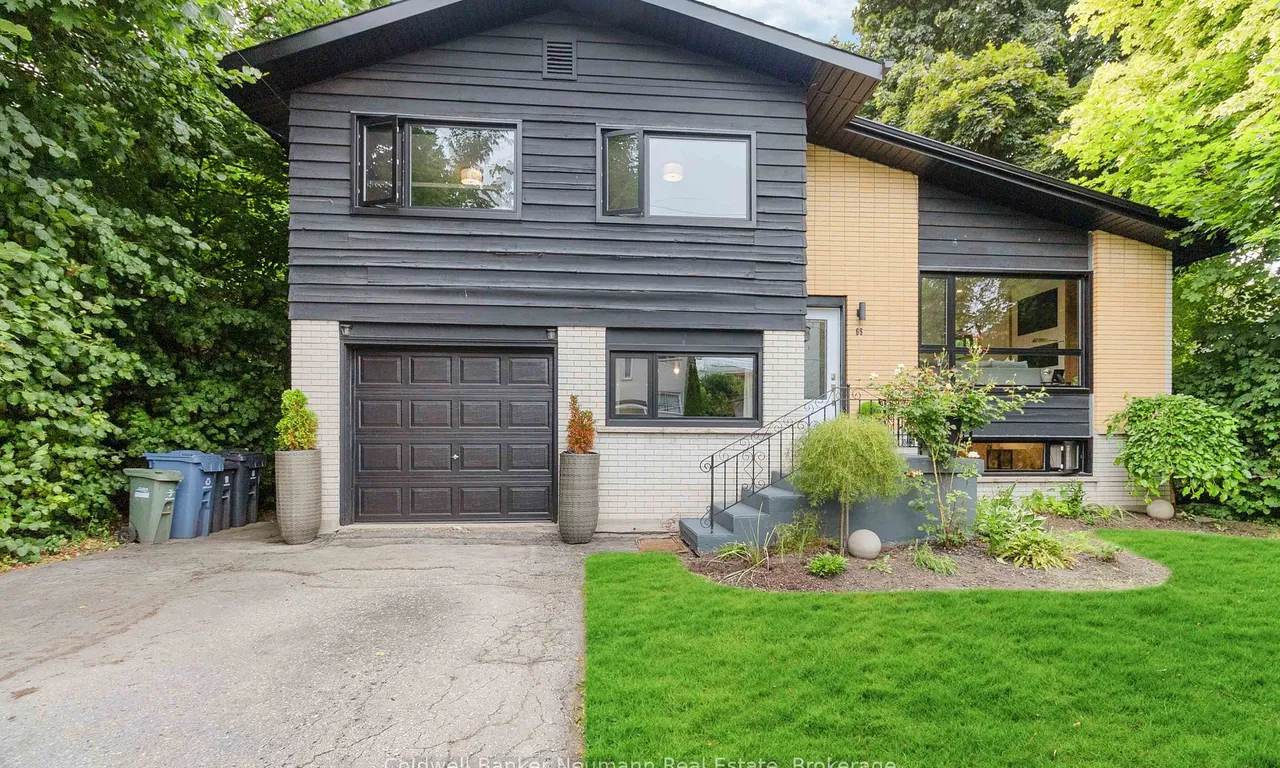 65 CEDAR St, Guelph, ON N1G 1C4