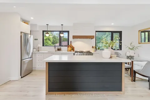 65 CEDAR St, Guelph, ON N1G 1C4