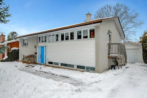 5 Lavina Cres, South of Baseline to Knoxdale, ON K2H 7P1