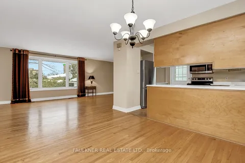 5 Lavina Cres, South of Baseline to Knoxdale, ON K2H 7P1