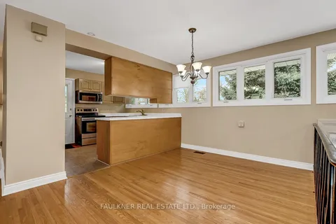 5 Lavina Cres, South of Baseline to Knoxdale, ON K2H 7P1