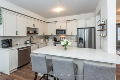 23 McCrae Cres, Kawartha Lakes, ON K0M 2T0