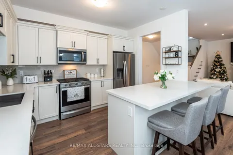 23 McCrae Cres, Kawartha Lakes, ON K0M 2T0