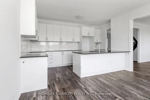 678 Daimler Pkwy, Welland, ON L3B 6H9