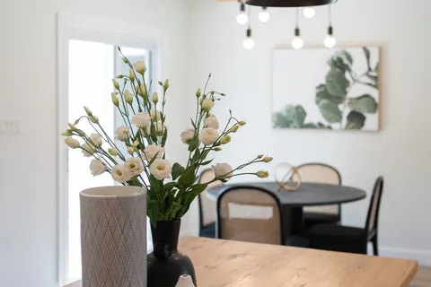 13481 Loyalist Pkwy, Prince Edward County, ON K0K 2T0