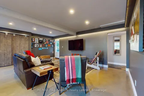 108 Liisa&apos;s Lane, Blue Mountains, ON L9Y 0M3