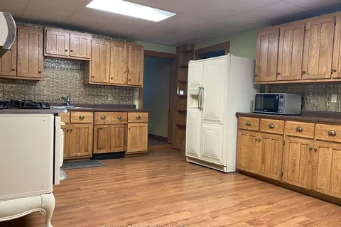 295 Wall St, Warwick, ON N0M 2S0