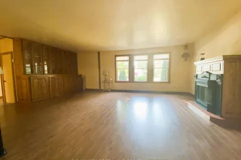 295 Wall St, Warwick, ON N0M 2S0