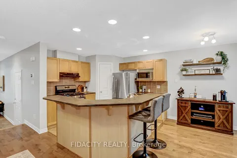 226 Saddlesmith Circ, Kanata, ON K2M 2Z1