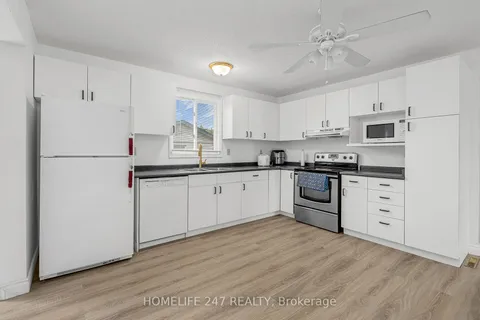 203 Somerville St, Tecumseh, ON N8N 4E7