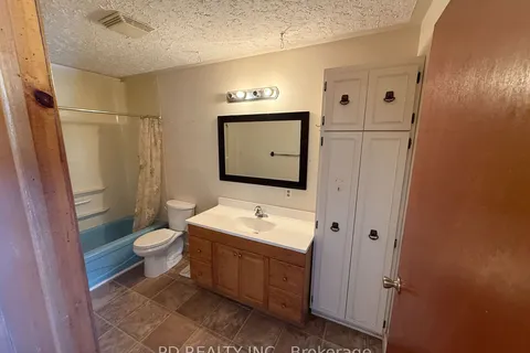 32299 Highway 17, Deep River, ON K0J 1P0