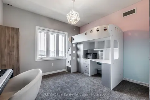 49 Keating St, Guelph, ON N1E 0S2