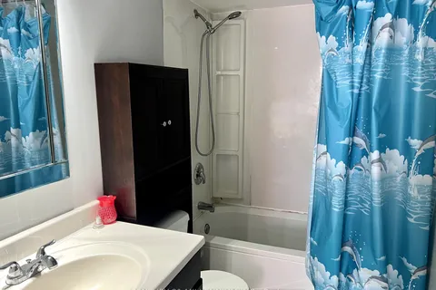 400 Robert St, Shelburne, ON L0N 1S2