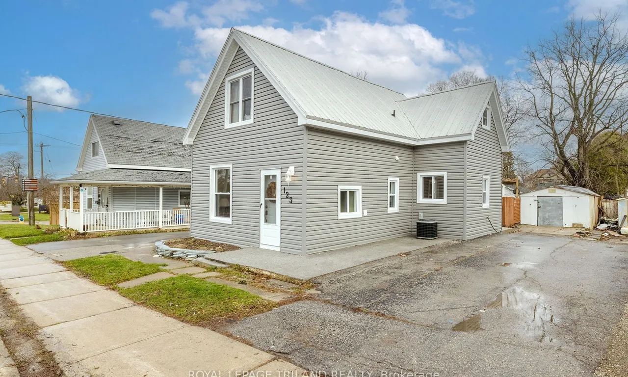 123 Whiting St, Ingersoll, ON N5C 3B2