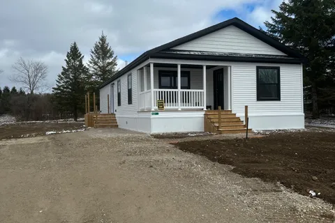 212 SPRUCE Drive, ON N4N 3B8