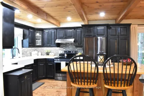 1024 PRENTISKOKA HEIGHTS Rd, Minden Hills, ON K0M 2K0