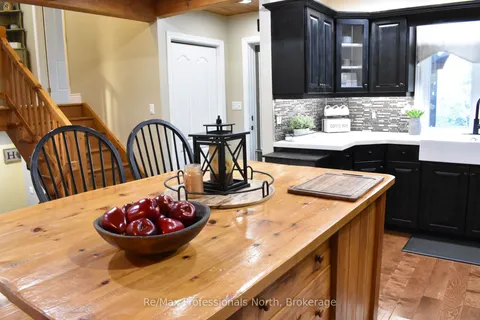 1024 PRENTISKOKA HEIGHTS Rd, Minden Hills, ON K0M 2K0