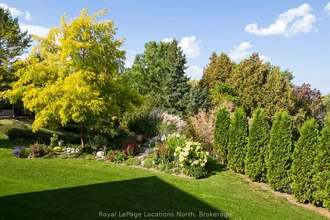 134 LOUISA St, Blue Mountains, ON N0H 2P0