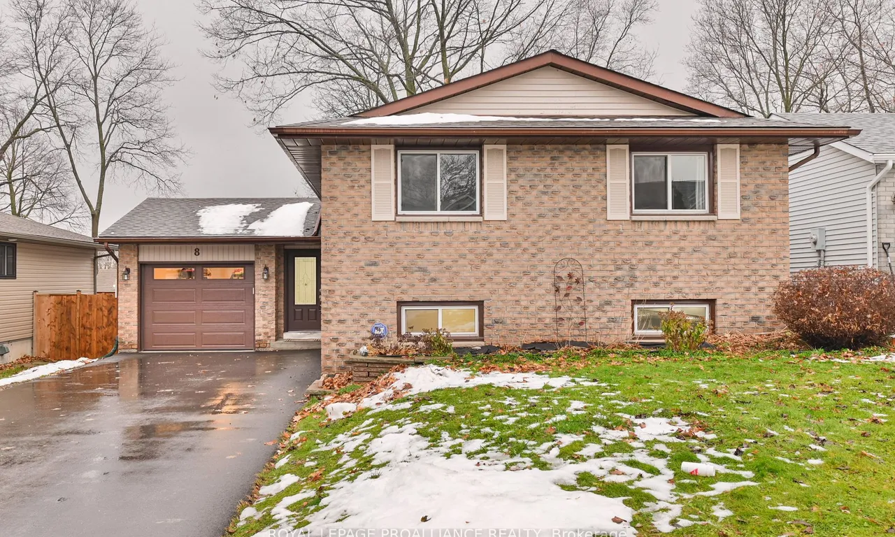 8 Loraine Ave, Quinte West, ON K8V 6M1