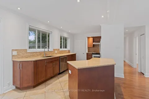 52 PRITCHARD Dr, South of Baseline to Knoxdale, ON K2G 1B4