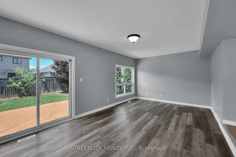 3228 Meadowgate Blvd, London, ON N6M 0B7