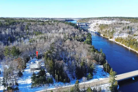 523 Stewartville Rd, McNab/Braeside, ON K7S 3G8