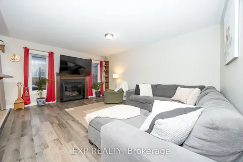 433 Vendevale Ave, Stittsville - Munster - Richmond, ON K2S 0M6