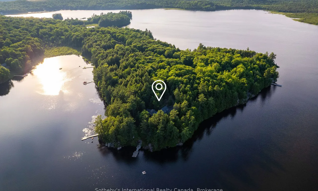 1042 Truscott Pl, Lake of Bays, ON P0B 1A0