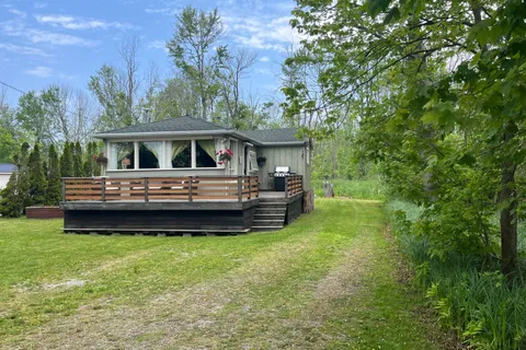 826 Sandy Bay Road, Haldimand, ON N1A 2W6