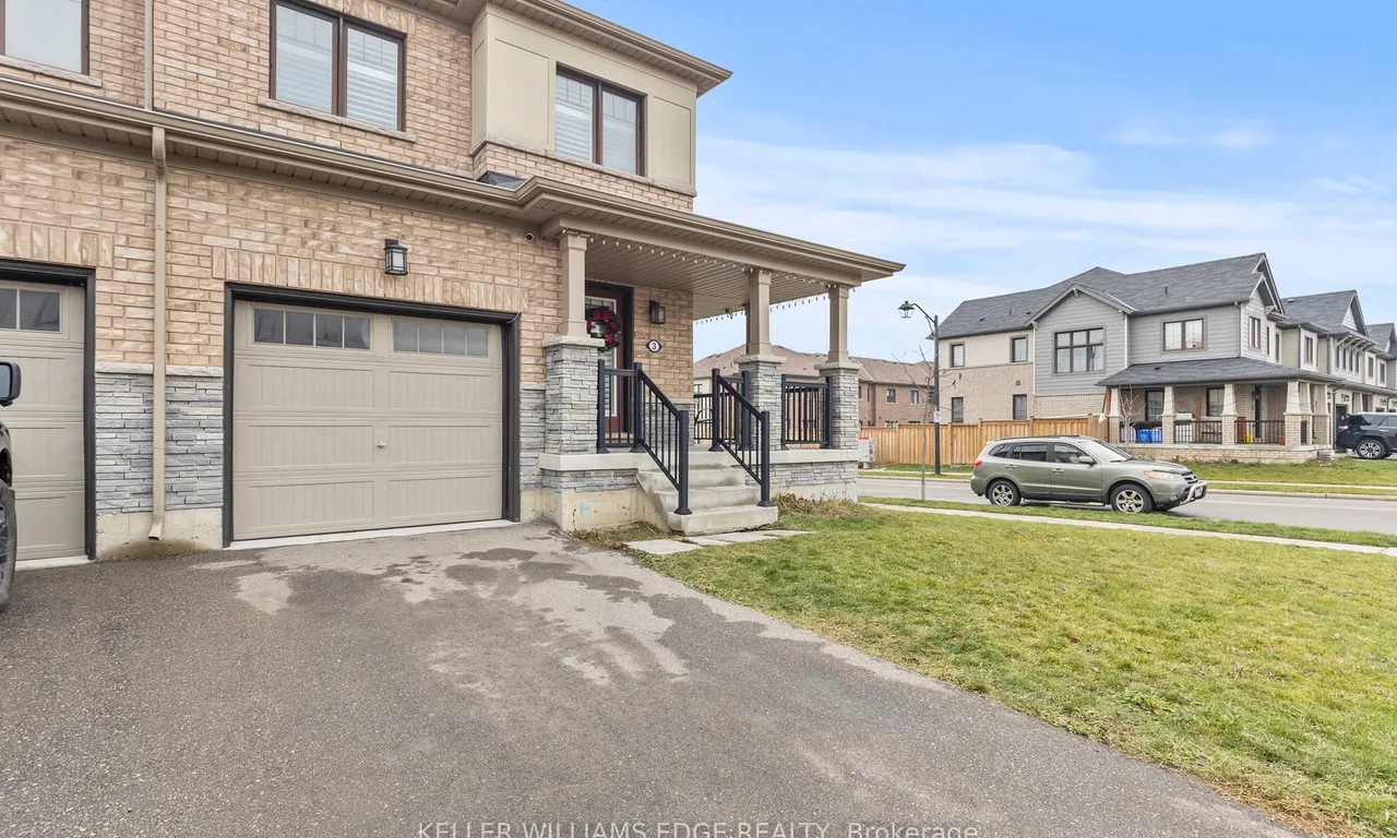 3 Pagebrook Cres, Hamilton, ON L8J 0K7