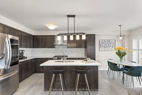3 Pagebrook Cres, Hamilton, ON L8J 0K7
