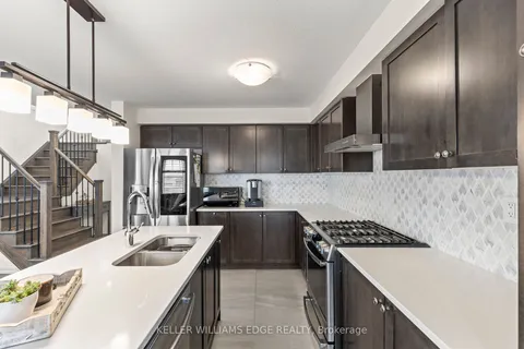 3 Pagebrook Cres, Hamilton, ON L8J 0K7