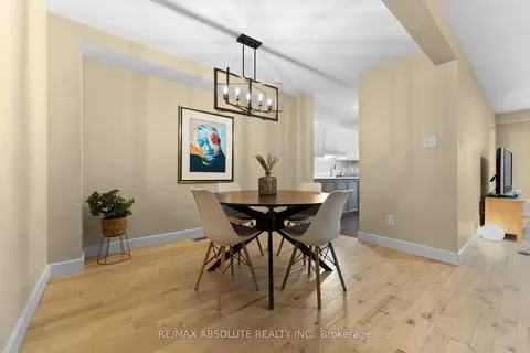 3 Hendrie Crt, Kanata, ON K2L 4A4