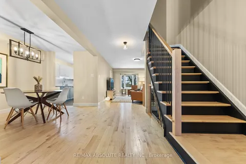 3 Hendrie Crt, Kanata, ON K2L 4A4