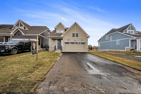 12 OAKMONT Dr, Loyalist, ON K0H 1G0