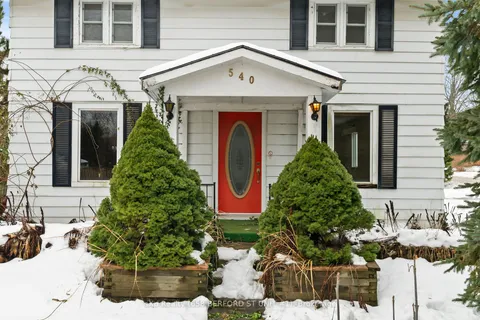 540 McNaughton St, South Bruce Peninsula, ON N0H 2T0
