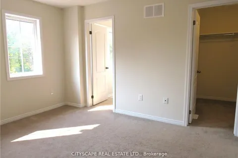 7771 White Pine Cres, Niagara Falls, ON L2H 3R5