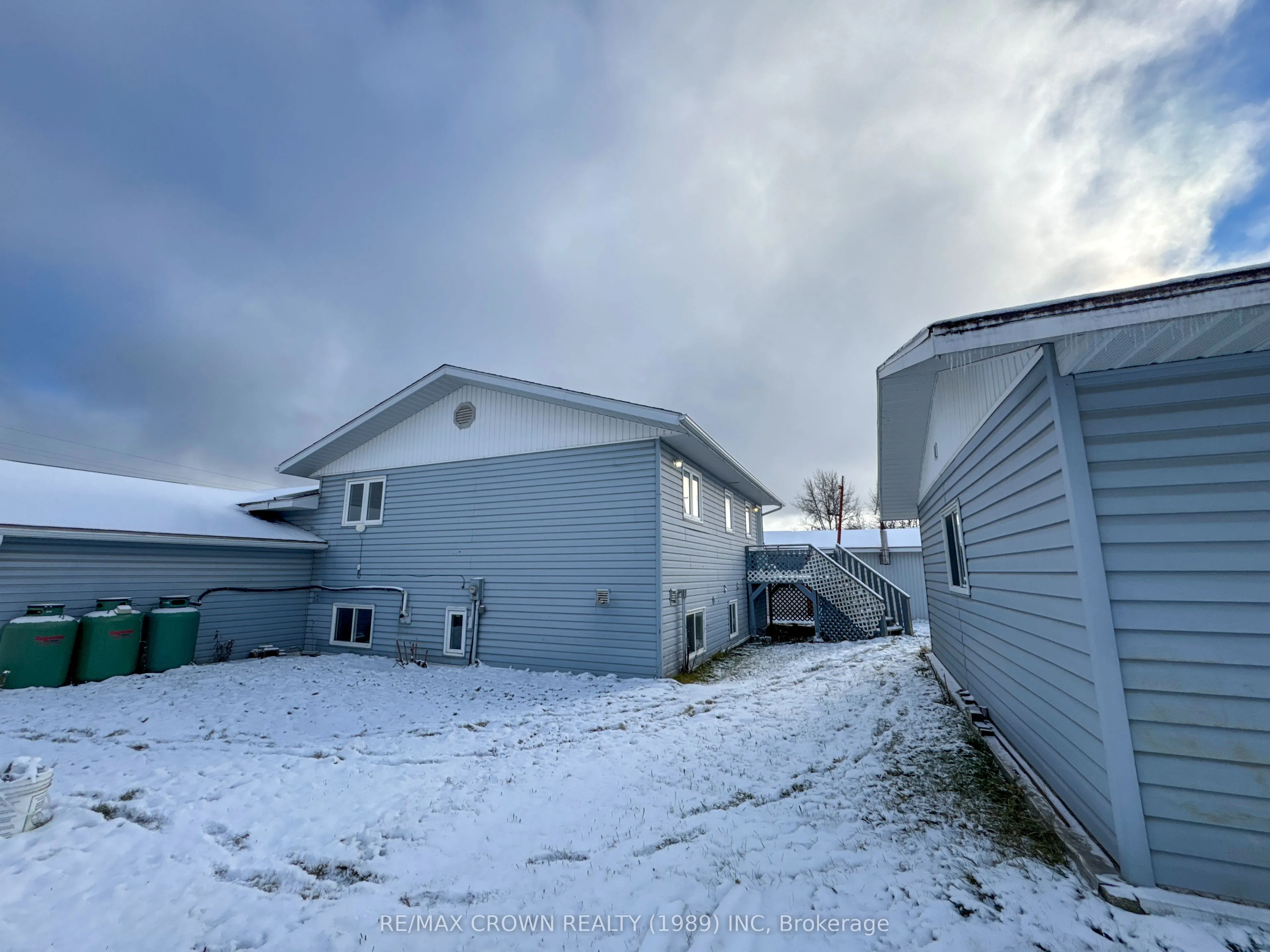 129 Front Street, Hornepayne, ON P0M 1Z0