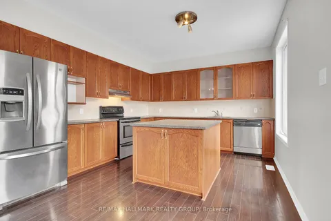 714 Clearbrook Dr, Barrhaven, ON K2J 5P1