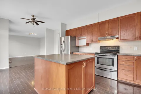 714 Clearbrook Dr, Barrhaven, ON K2J 5P1