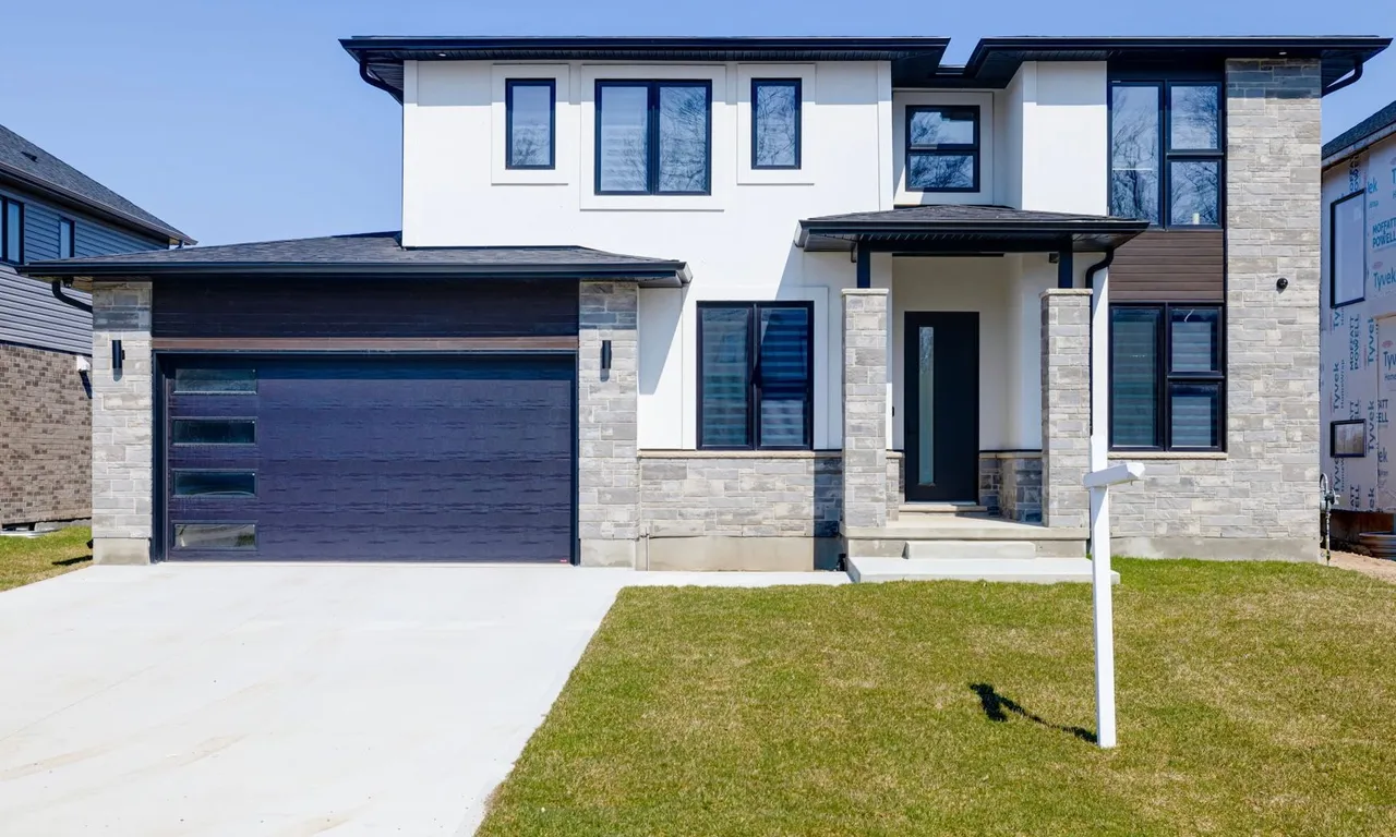 86 Optimist Dr, Southwold, ON N5P 0G3