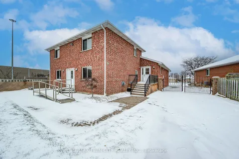 48 Wayne Avenue, Cambridge, ON N1R 5S4