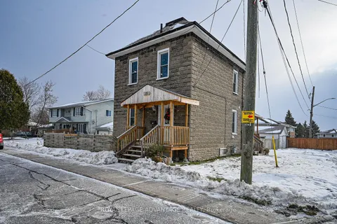 15 Thomas Street, ON K7A 3E3