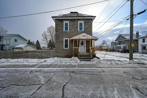 15 Thomas Street, ON K7A 3E3
