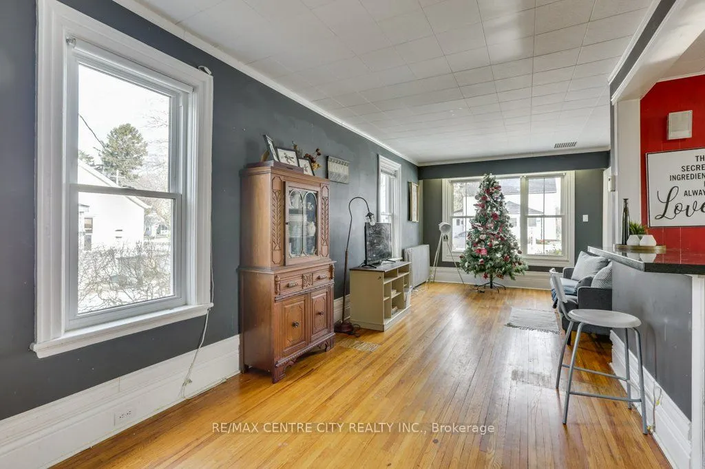 Detached living room at 22 Ann St Lambton Shores