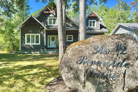 316 1/2 Riverside Drive, Kawartha Lakes, ON K0M 1A0