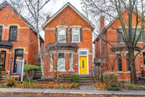 24 Bruce St, Hamilton, ON L8P 3M6