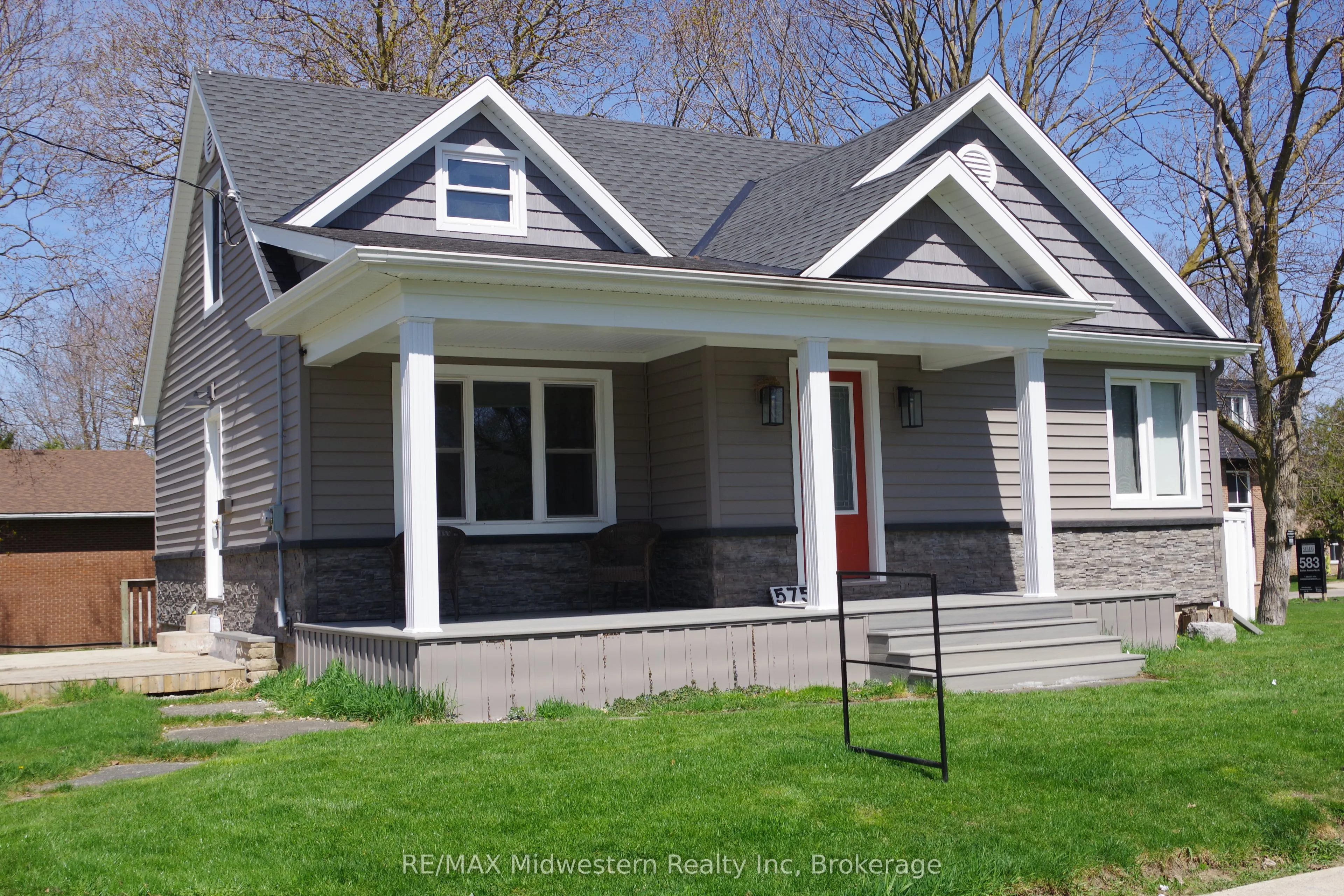 575 Barber Avenue, North Perth, ON N4W 1S4